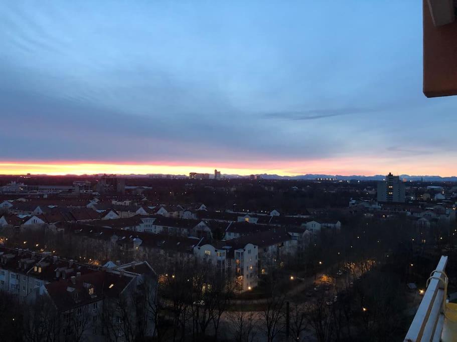 ミュンヘンSchwabing-Studio Great Sunset View & Balconyアパートメント エクステリア 写真